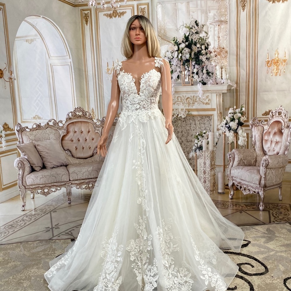 New Wedding dress Tigris by Ida Torez US Size 12